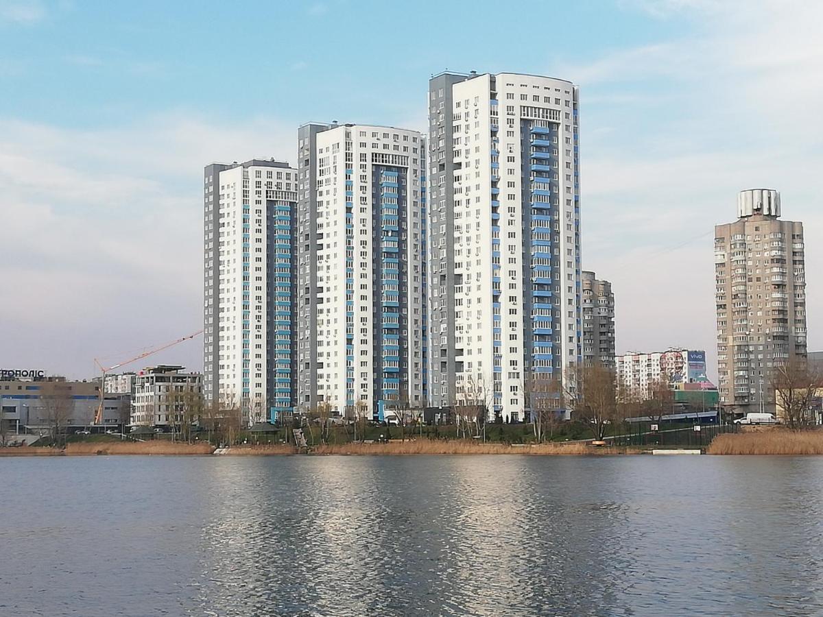 Obolonsky Hotel Киев Екстериор снимка