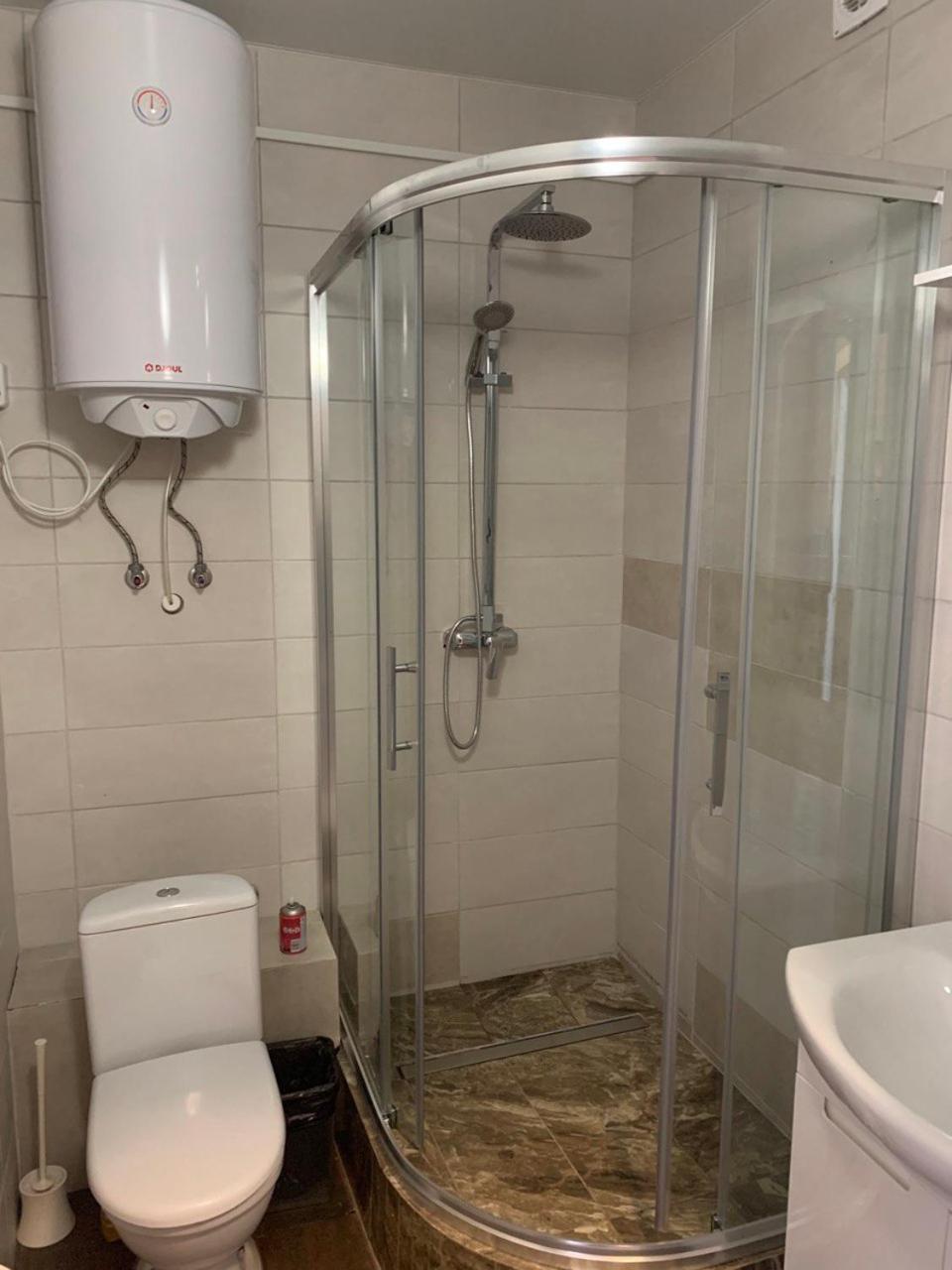 Obolonsky Hotel Киев Екстериор снимка