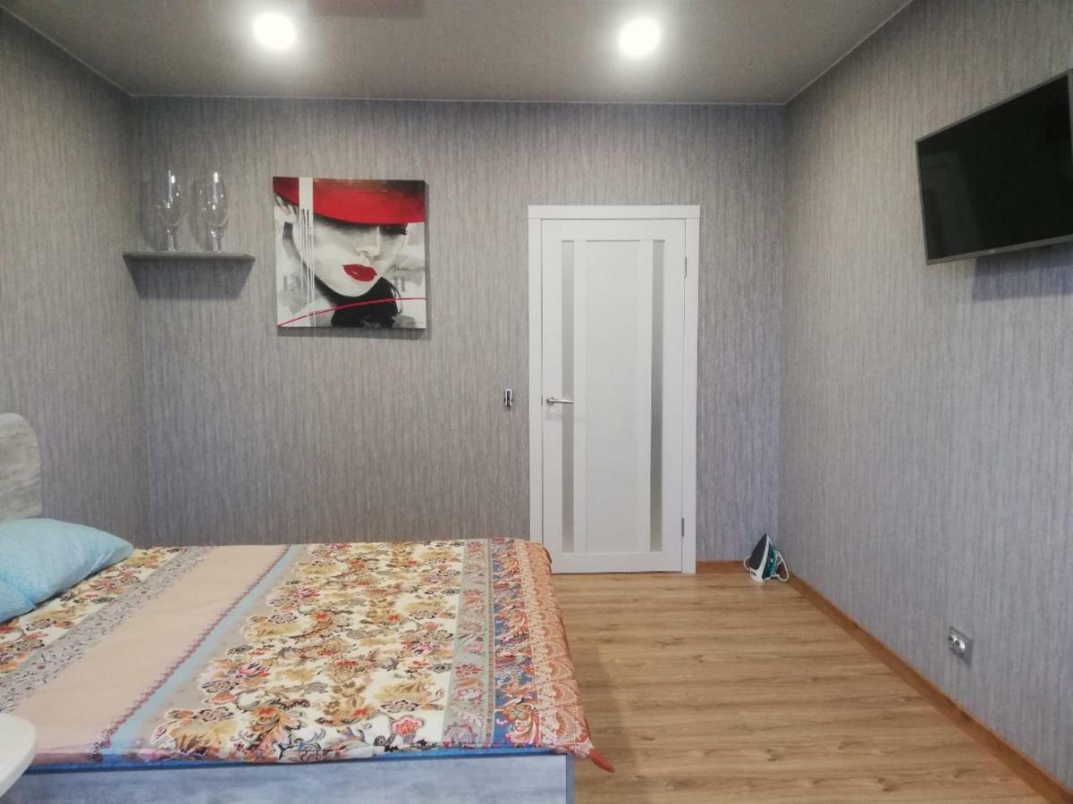 Obolonsky Hotel Киев Екстериор снимка